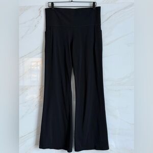 Athleta Salutation Stash Flare Pant 1X Black High Rise Yoga with Pants